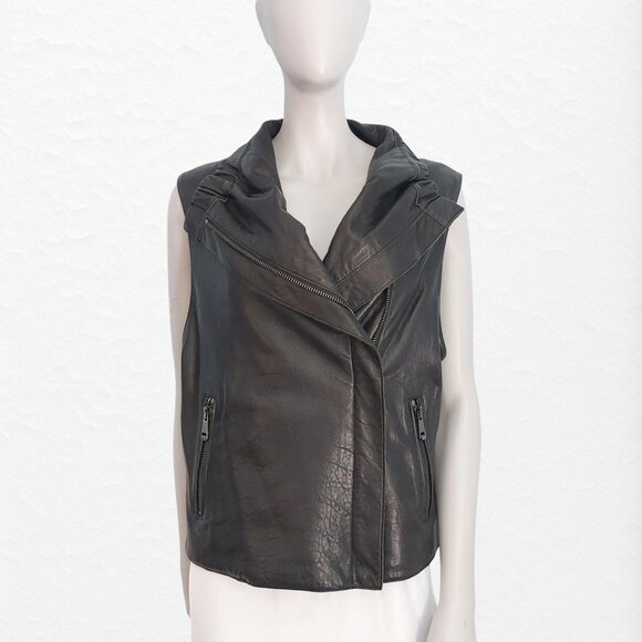 Andrew Marc Black Leather Vest Size Large Edgy Sophisticated Lined Pockets Biker - Picture 15 of 15